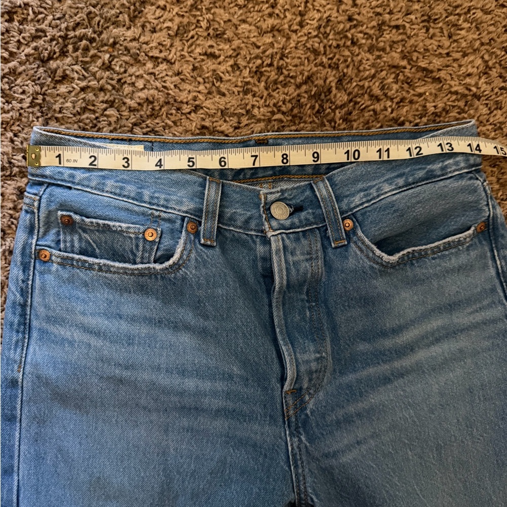 Levi Wedgie Straight Jeans - Picture 4 of 5